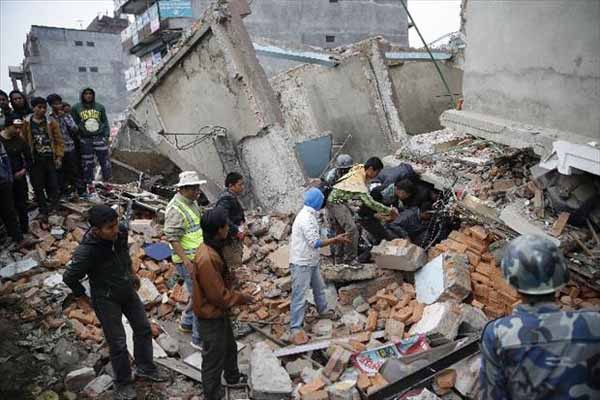 Nepal'de 6,7 şiddetinde deprem meydana geldi