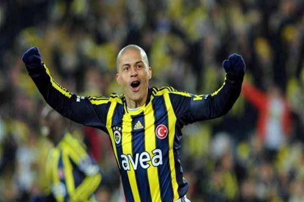 Fenerbahçe'nin efsane oyuncusu Alex de Souza, Survivor'da mı yarışacak