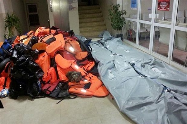 Ege Denizi'nde ölüm yolculuğuna polis engeli