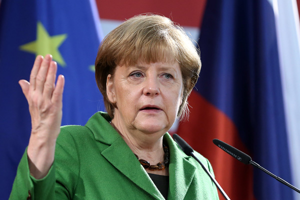 Almanya Başbakanı Merkel'den referandum açıklaması
