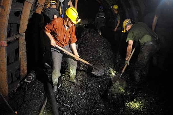 Soma madencilerinin maaşları denmiyor