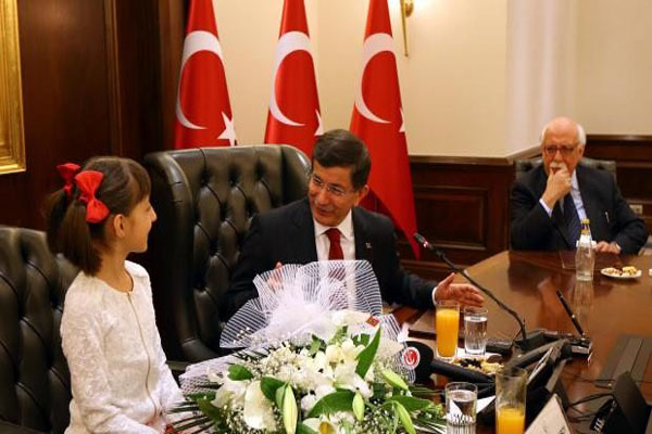 CHP'nin Başbakan Davutoğlu'na 23 Nisan tepkisi