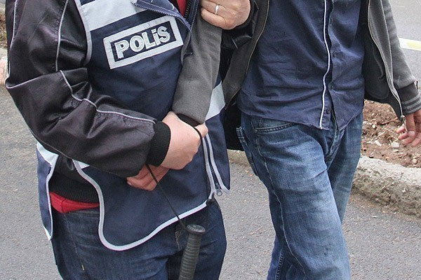 İzmir'de IŞİD operasyonu, 9 kişi gözaltında