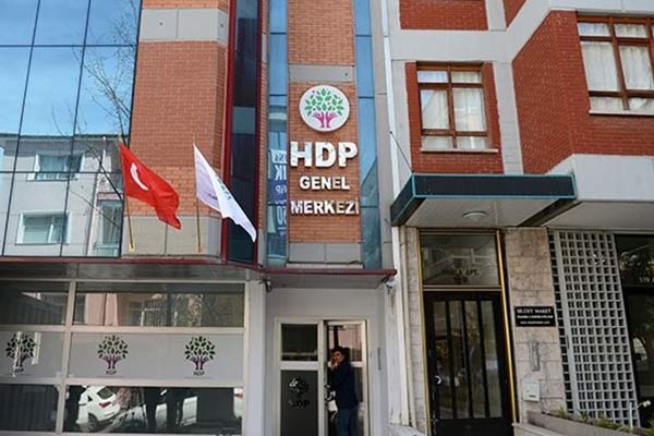 HDP Genel Merkezi'ne gece yarısı ateş açtılar