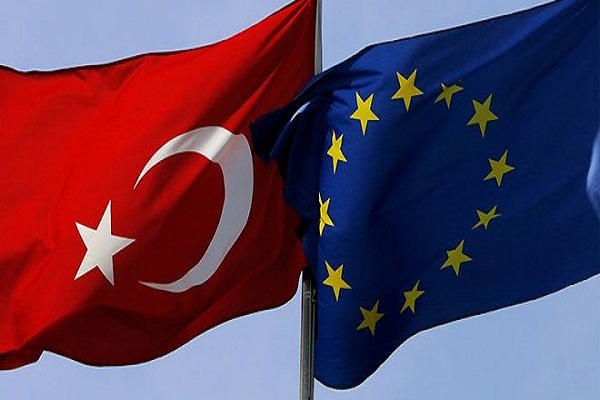 FT, Avrupa Birliği ve Türkiye arasındaki göçmen krizine değindi