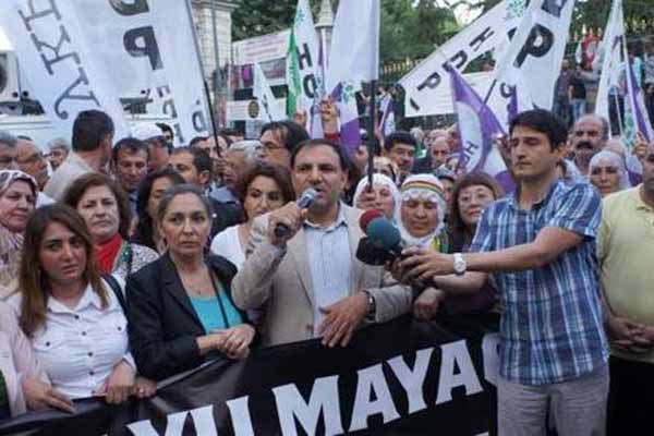 HDP'ye yönelik saldırılar Beyoğlu'nda protesto edildi