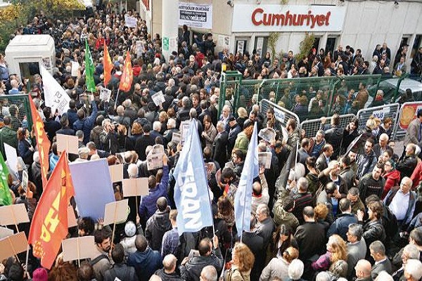 Tutuklama kararına tepki üstüne tepki geldi