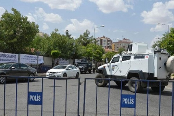 Diyarbakır'da güvenlik önlemleri üst düzeye çıkarıldı