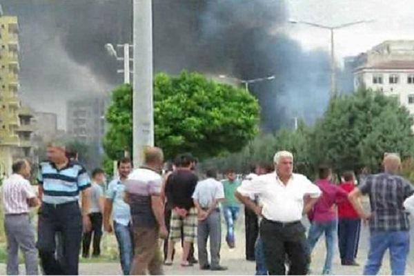 Midyat'ta emniyet müdürlüğüne bomba yüklü araçla saldırı düzenlendi