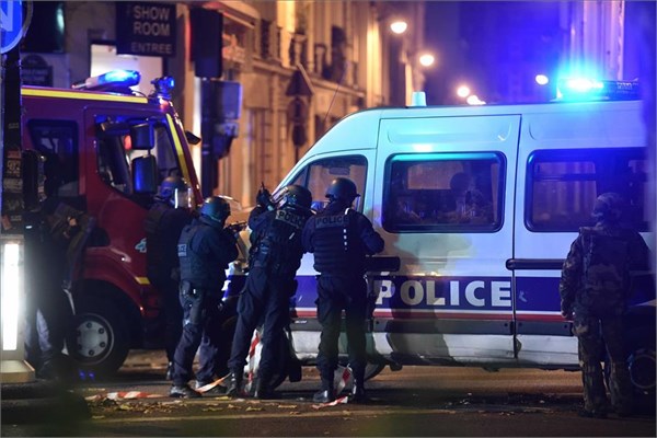 Paris'teki saldırganların sayısı 9'a yükseldi