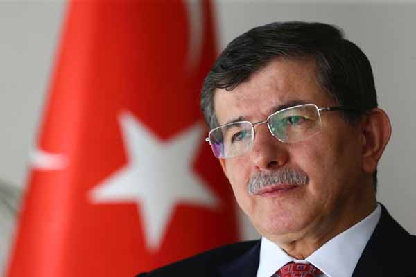 Başbakan Davutoğlu'ndan tezkere hakkında konuştu