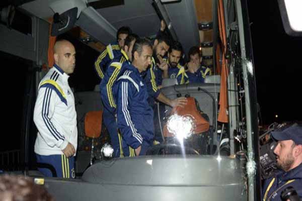 Fenerbahçe otobüsüne saldırıyla ilgili 2 kişi gözaltında