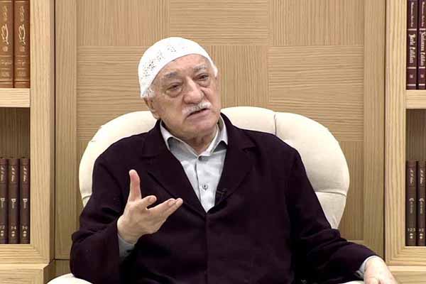 Fuat Avni, Fethullah Gülen'in gideceği ülkeyi yazmış
