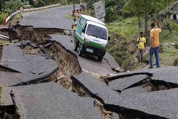 Nepal yeni bir depremle sarsıldı