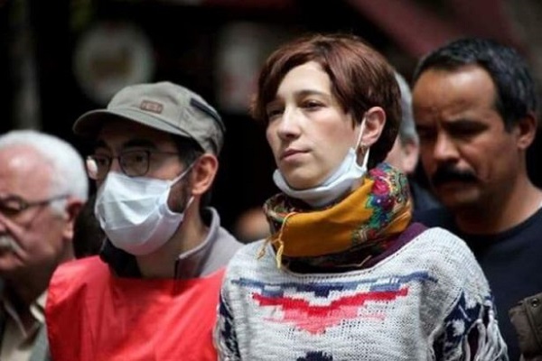 Nuriye Gülmen ve Semih Özak'ın grevi henüz karşılık alamadı