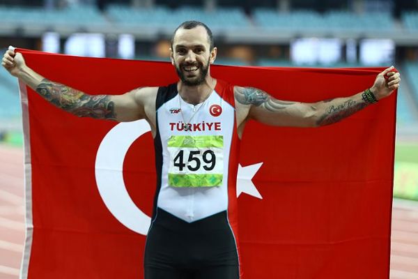 Milli atlet Ramil Guliyev dünya şampiyonu oldu