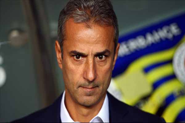 Fenerbahçe Teknik Direktörü İsmail Kartal isyan etti