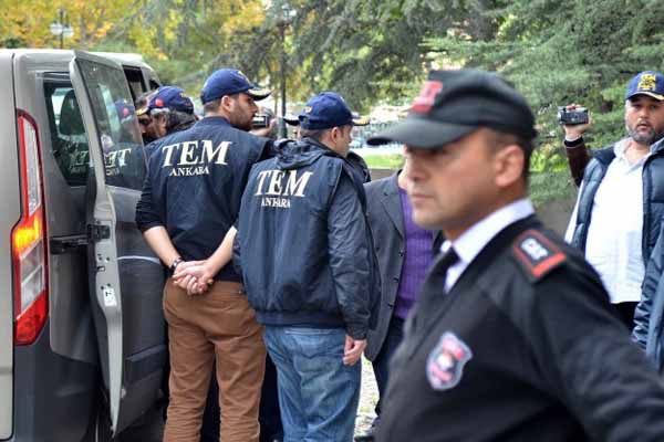 Usulsüz dinleme iddialarına ilişkin operasyonda 18 kişi tutuklandı