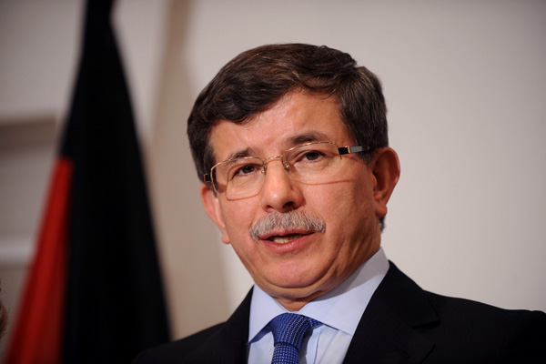 Başbakan Ahmet Davutoğlu, iç güvenlik paketini duyurdu