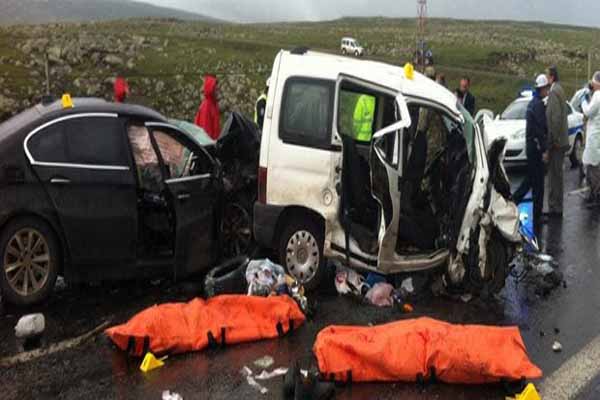 Ardahan-Kars karayolunda feci kaza, 6 ölü