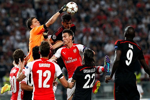 Arsenal-Beşiktaş 1-0 ilk yarı sonucu Canlı