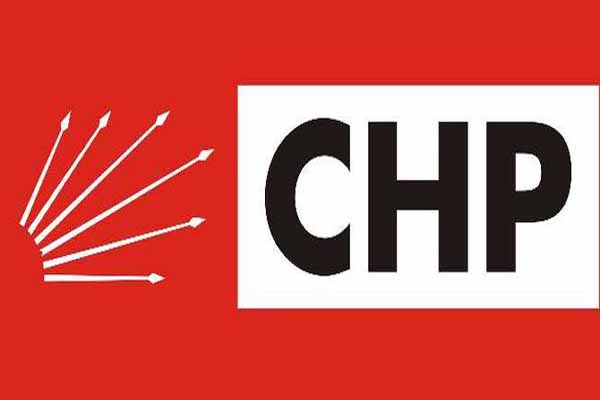 CHP'de 13 yönetim kurulu üyesi istifa etti