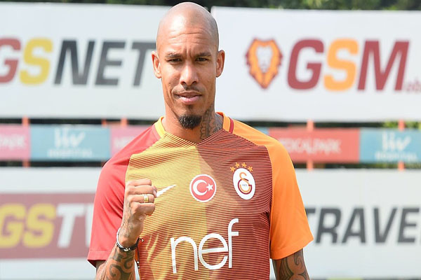 Galatasaraylı futbolcu Jong, "Türkiye'de başka bir takımda oynayamazdım"