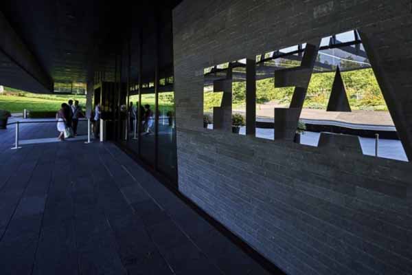 FIFA eski üyesi Blazer'den rüşvet itirafı geldi