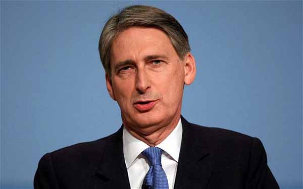 İngiltere Dışişleri Bakanı Hammond, 'IKBY'yi yalnız bırakmayacağız'