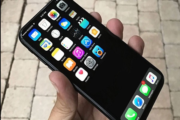 iPhone 8 Türkiye'de kaç liradan satışa sunulacak