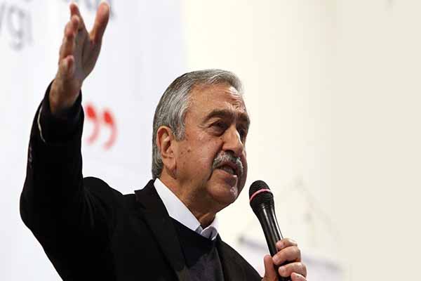 KKTC'de Mustafa Akıncı dönemi başladı