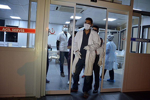 Kaçak Kongolu'da Ebola şüphesi