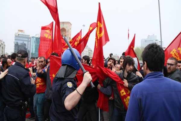 Taksim'e izinsiz giren 3 Komünist Parti üyesi tutuklandı
