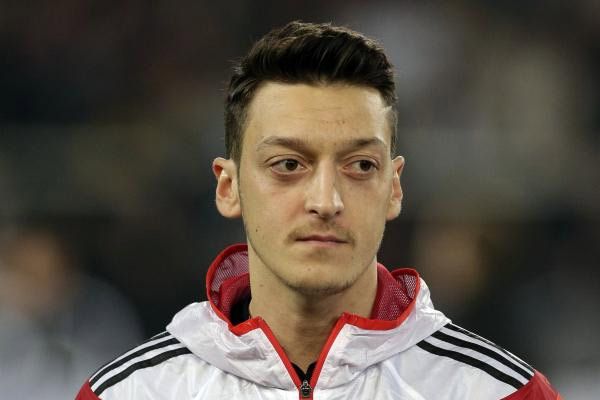 Mesut Özil Arsenal'dan ayrılıp Almanya'ya mı dönecek