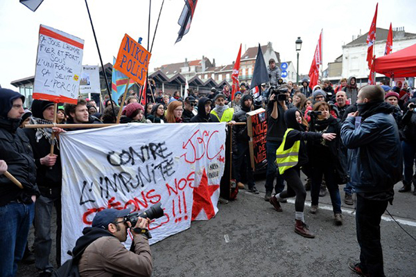 Belçika'da polis şiddeti eylemi