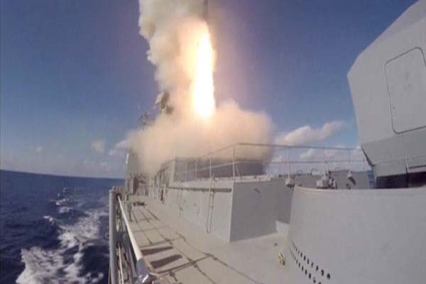 Rusya donanması IŞİD hedeflerini vurdu