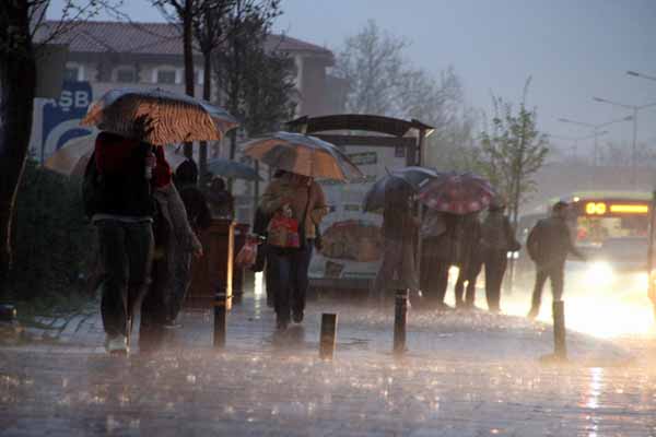 İstanbul için Meteorolojiden sağanak yağış uyarısı