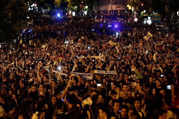Real Madrid şampiyonluğu böyle kutladı