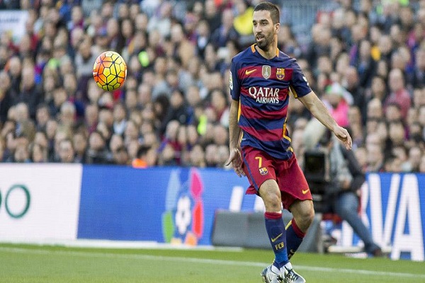 Arda Turan'lı Barcelona rakibine 6 fark attı