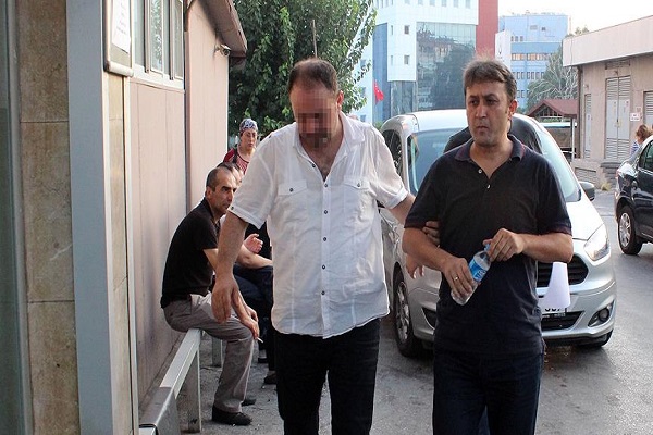 İzmir Katip Çelebi Üniversitesinde görev yapan 30 kişi gözaltına alındı