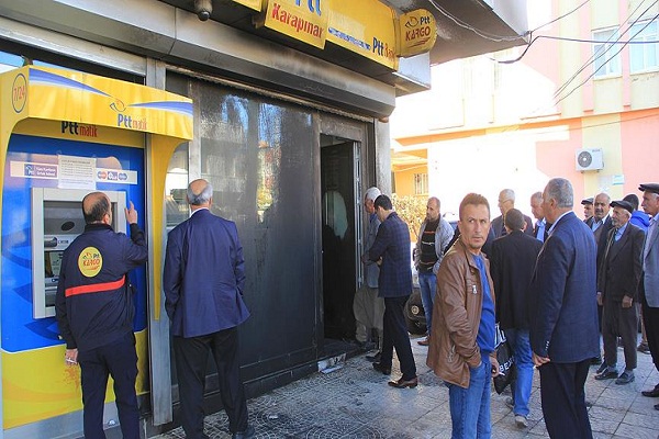 Adıyaman'da PTT'ye yönelik saldırı düzenlendi