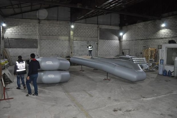 İzmir'de bot üretimi yapan yere baskın düzenlendi