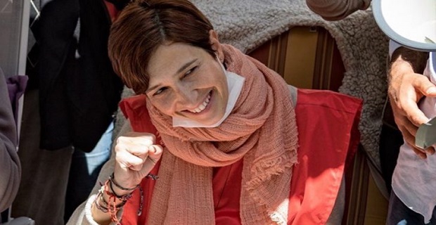 Hakkında arama kararı çıkarılan Nuriye Gülmen gözaltına alındı
