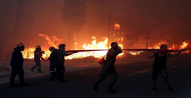 Yunanistan yanıyor, en az 50 ölü var