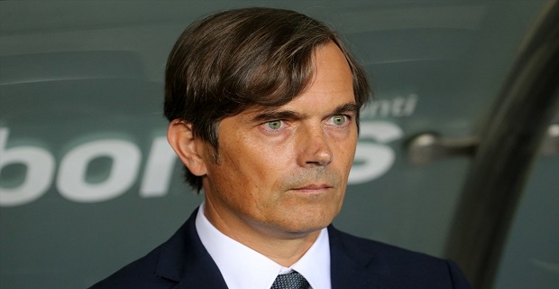 Fenerbahçe Kulübü Phillip Cocu ile yollarını ayırdı