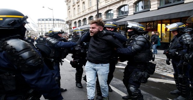 Paris’te Sarı Yelekliler protestosunda gözaltı sayısı artıyor