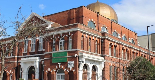 İngiltere'nin ilk Türk camisi Shacklewell Lane Mosque Cenaze Servisi