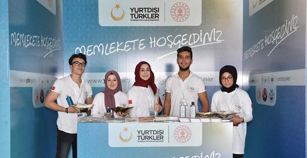 YTB yurt dışında sekiz ayda yüz binlerce vatandaşa ulaştı