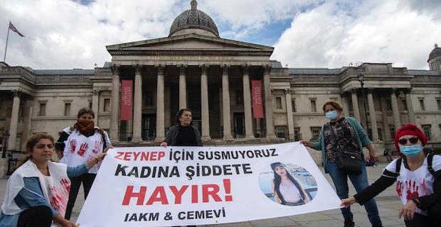 İngiltere Alevi Kültür Merkezi ve Cemevi Kadın Kolundan anlamlı protesto: YAŞAMAK İSTİYORUZ