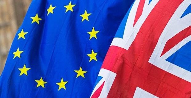 AB İngiltere'yi Brexit müzakerelerini saatler içinde tamamlamaya çağırdı